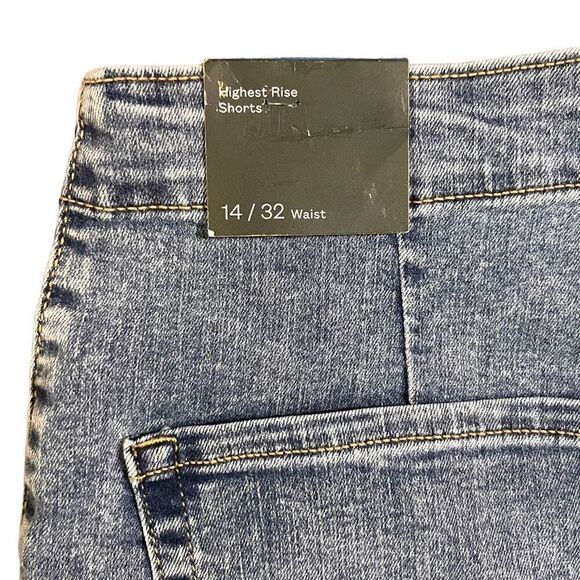 Wild Fable Womens Casual Denim Shorts High Rise Blue Wash 14/32 - Picture 4 of 9